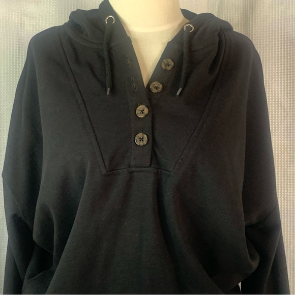 LIV Life Integrity Earth Women's Medium Sweatshirt Pullover Hooded Sweater - Picture 3 of 10